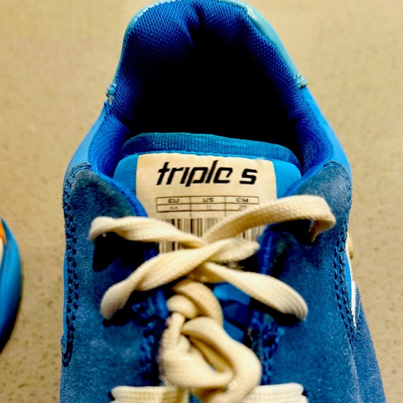 Snickers - Picture 5 of 5